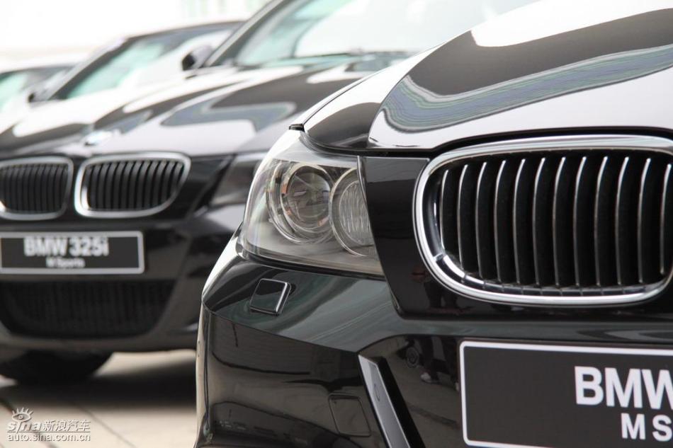 BMW 325i M运动型外观实拍图
