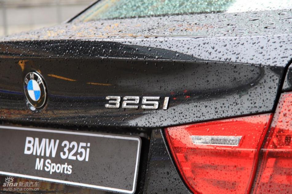 BMW 325i M运动型外观实拍图