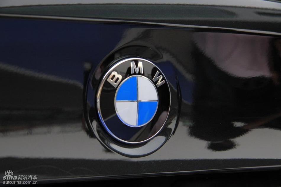 BMW 325i M运动型外观实拍图