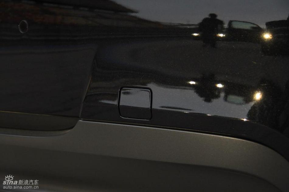 BMW 325i M运动型外观实拍图