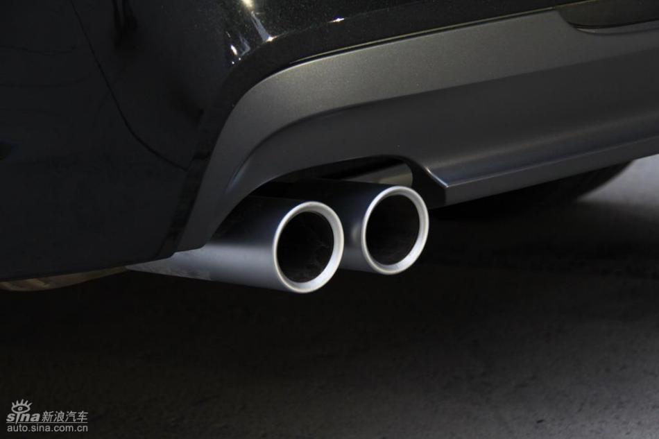 BMW 325i M运动型外观实拍图