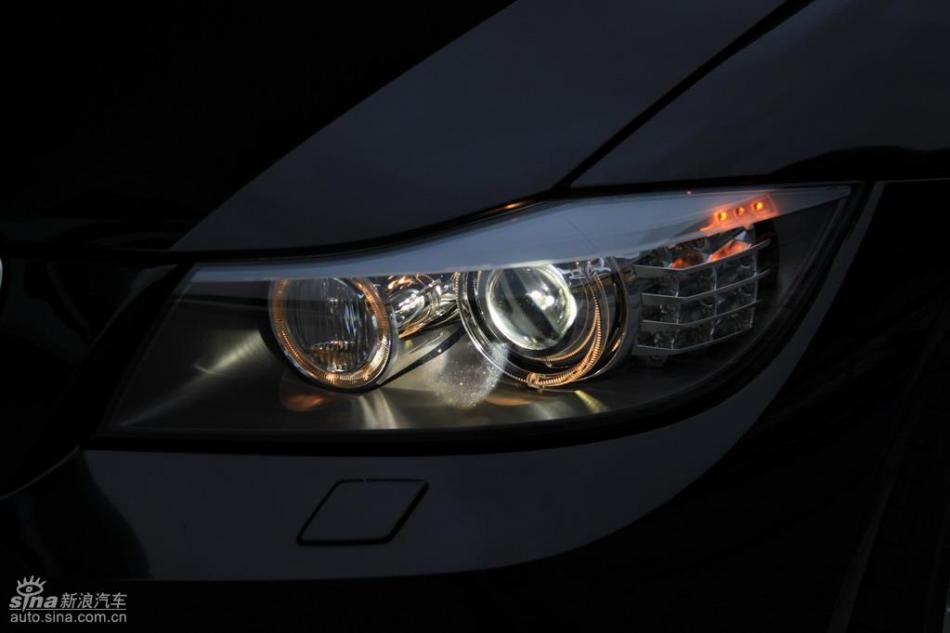 BMW 325i M运动型外观实拍图