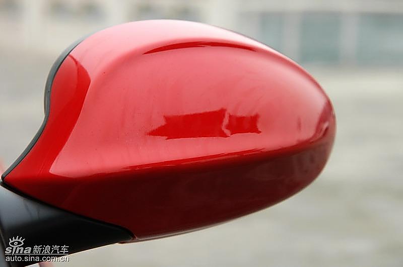 宝马320i手动挡外观