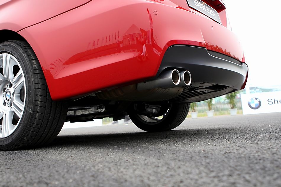 325i豪华运动型外观细节