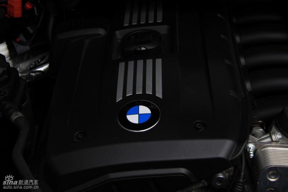 BMW 325i M运动型外观实拍图