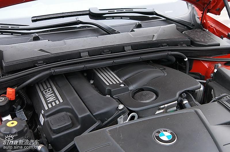 宝马320i手动挡发动机