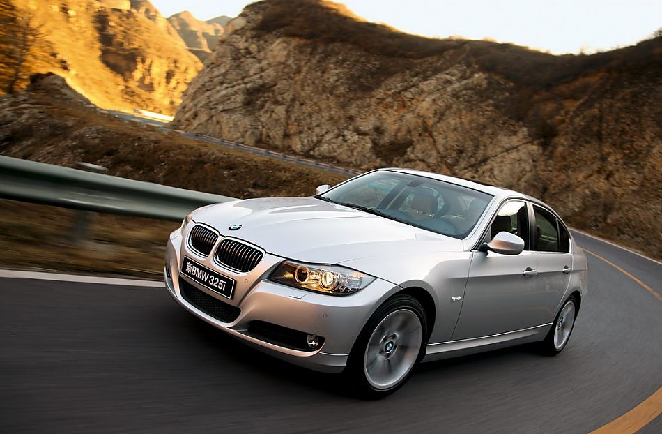 新宝马325i外观