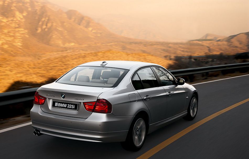 新宝马325i外观