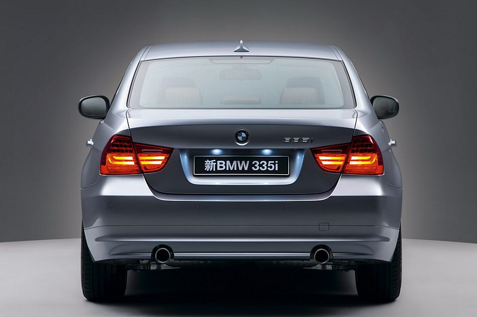 全新宝马335i外观