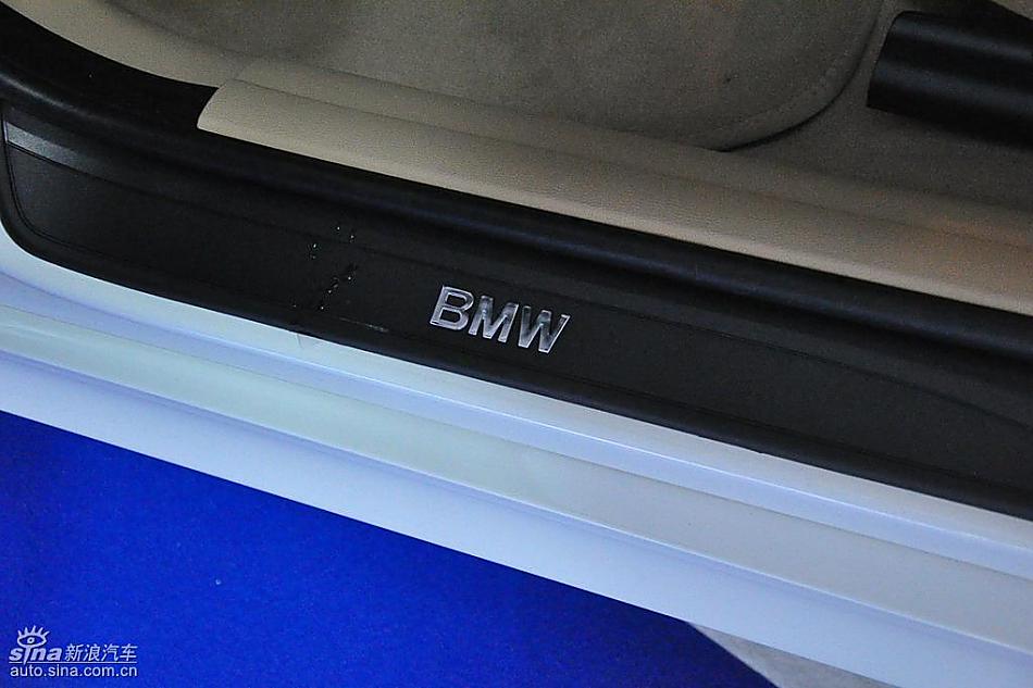 宝马318i进取型上市现场图