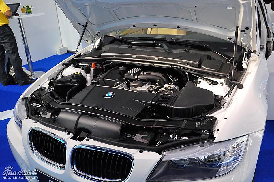 宝马318i进取型上市现场图