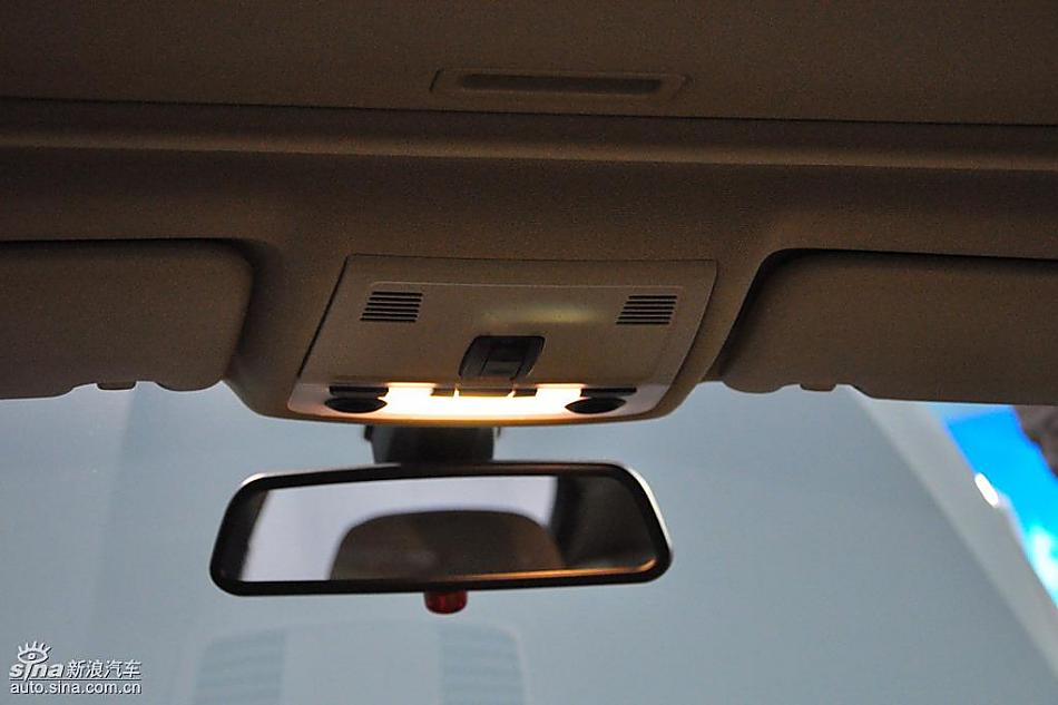 宝马318i进取型上市现场图