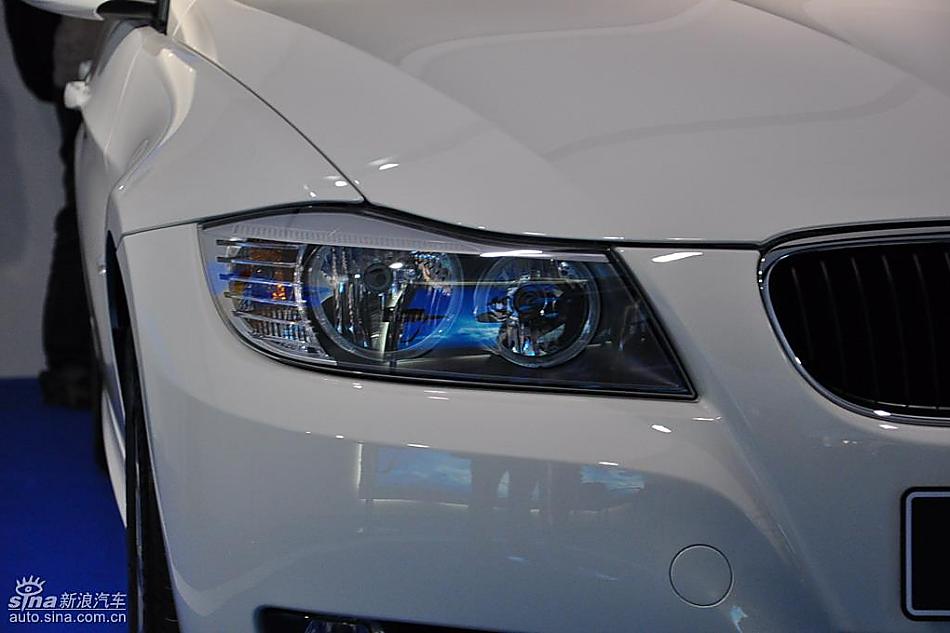 宝马318i进取型上市现场图