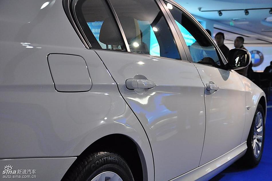 宝马318i进取型上市现场图