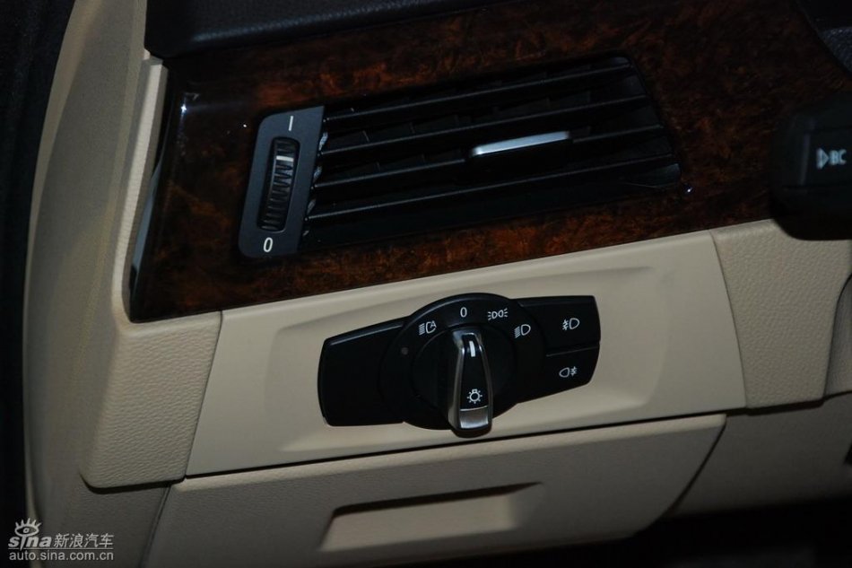 宝马320i i-music实拍