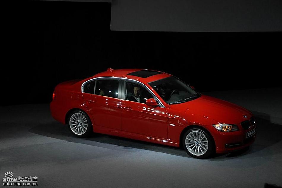 全新宝马3系上市实拍图