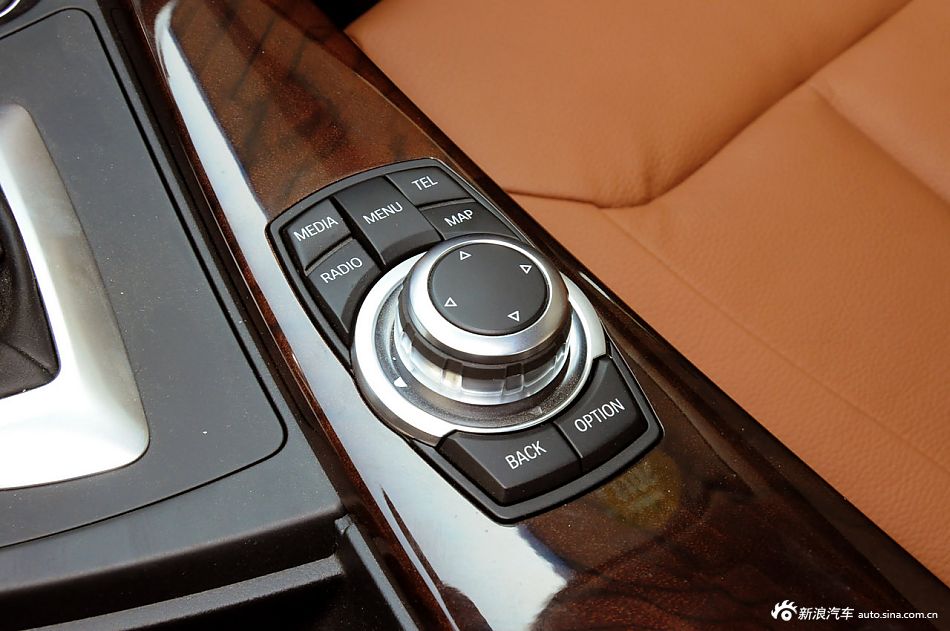 2013款宝马3系长轴距版实拍