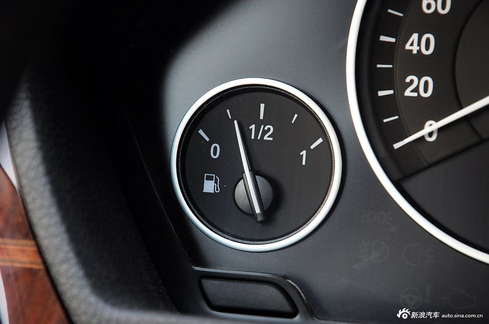 2013款宝马3系长轴距版实拍