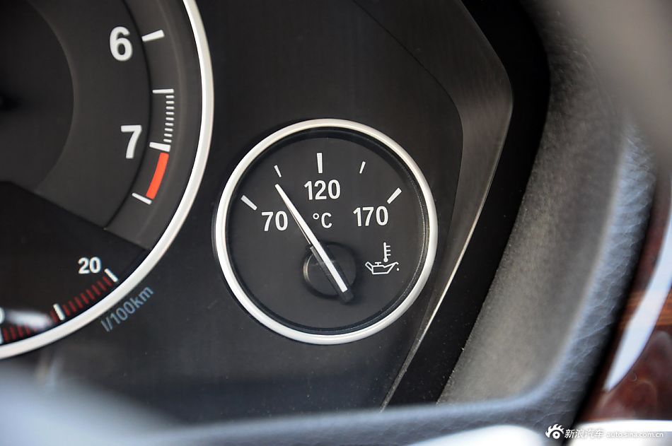 2013款宝马3系长轴距版实拍