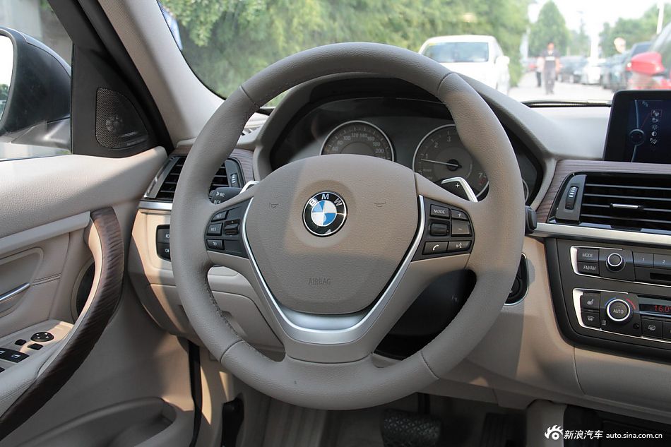 2013款宝马3系到店实拍