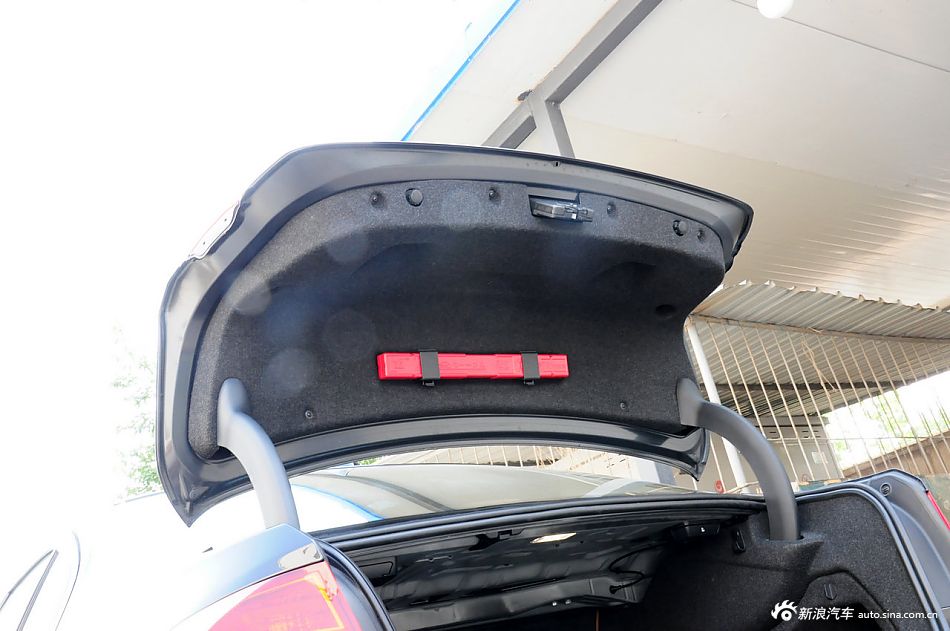 2013款宝马3系长轴距版实拍