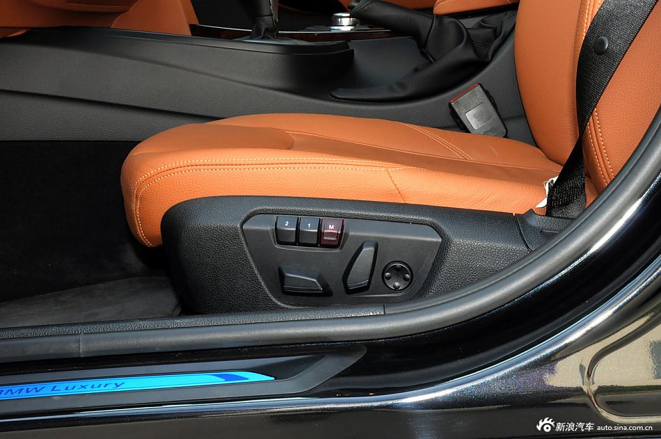 2013款宝马3系长轴距版实拍