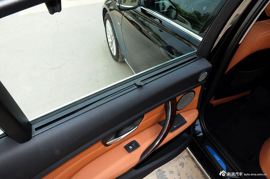 2013款宝马3系长轴距版实拍