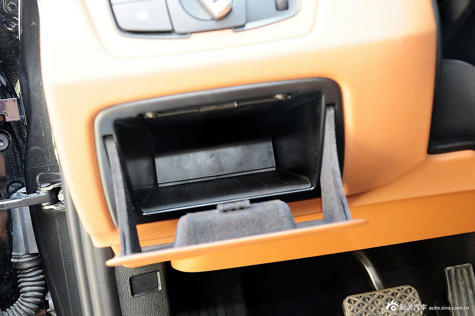 2013款宝马3系长轴距版实拍