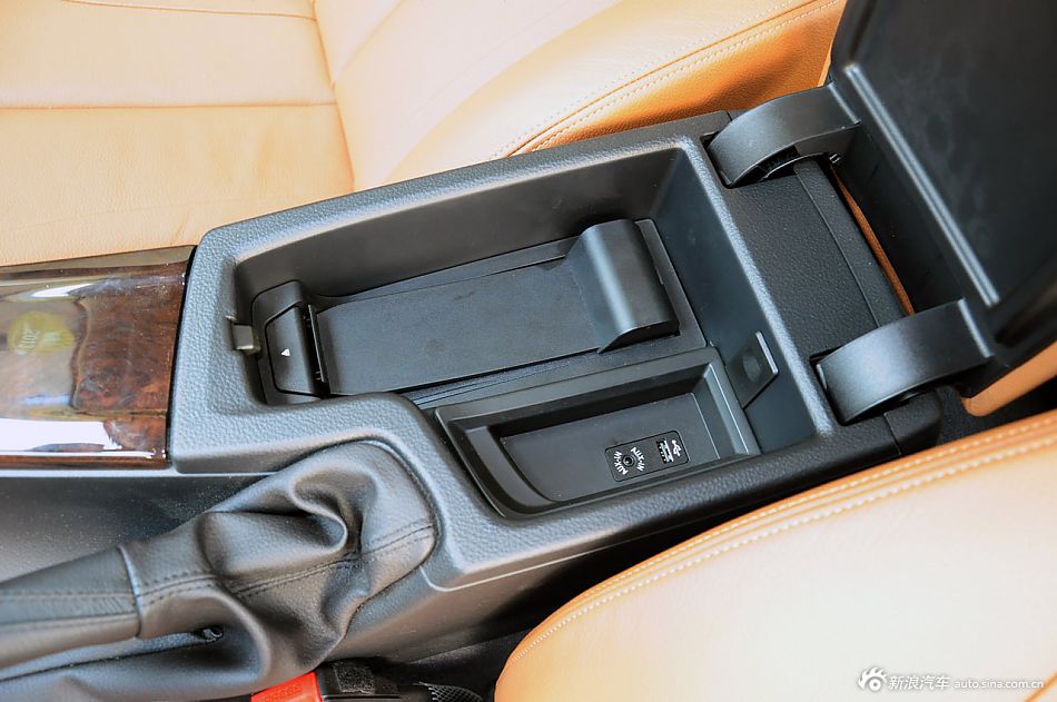 2013款宝马3系长轴距版实拍