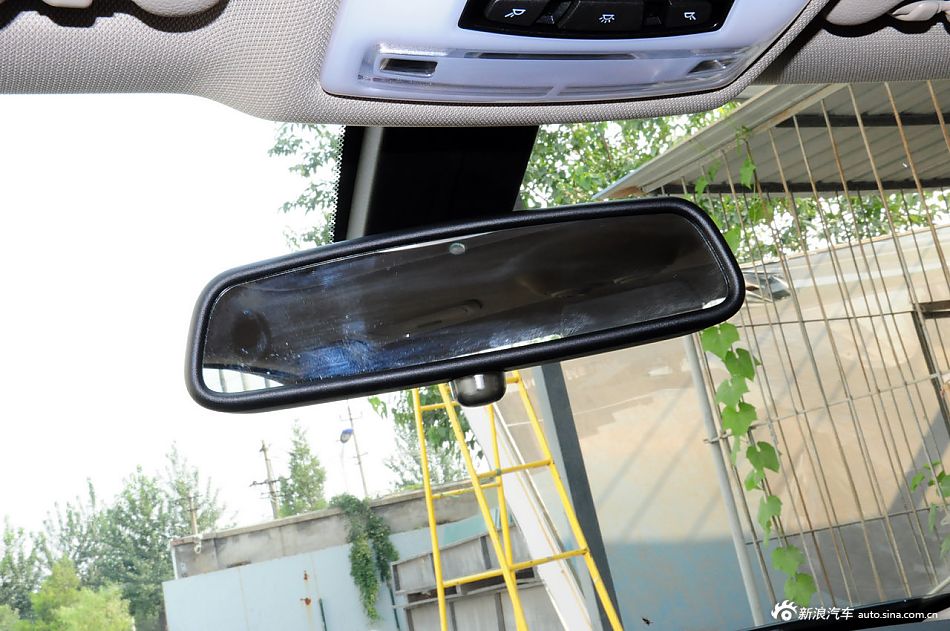 2013款宝马3系长轴距版实拍