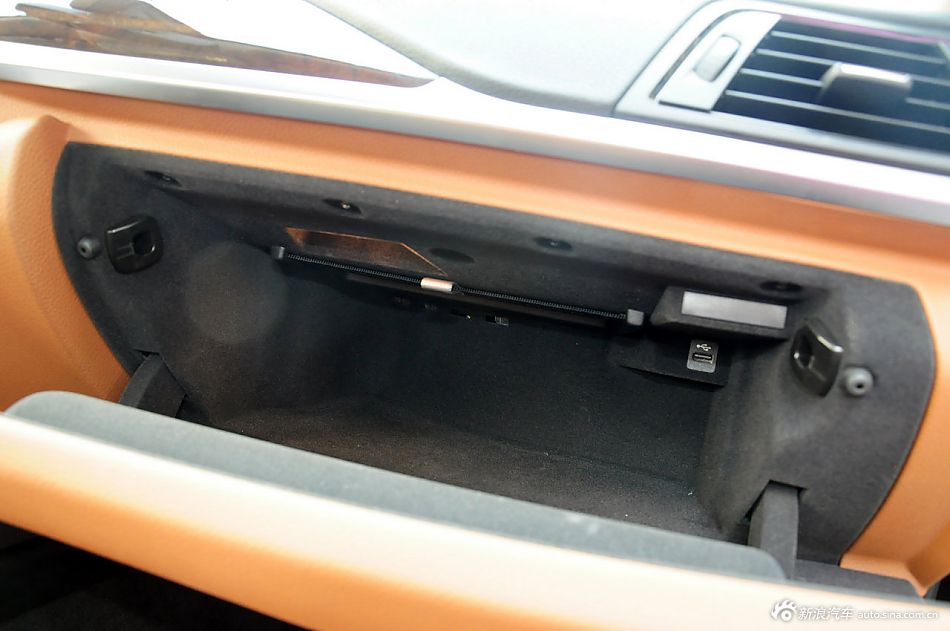 2013款宝马3系长轴距版实拍