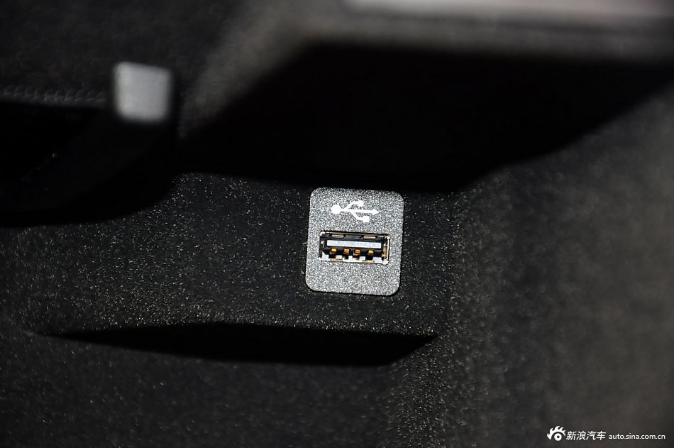 2013款宝马3系长轴距版实拍