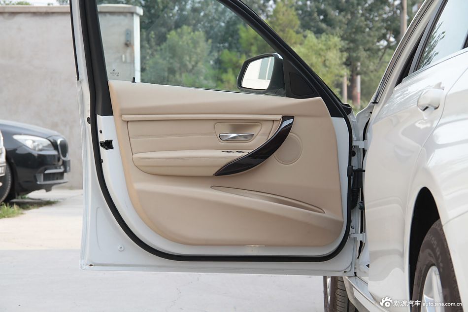 2013款宝马3系到店实拍