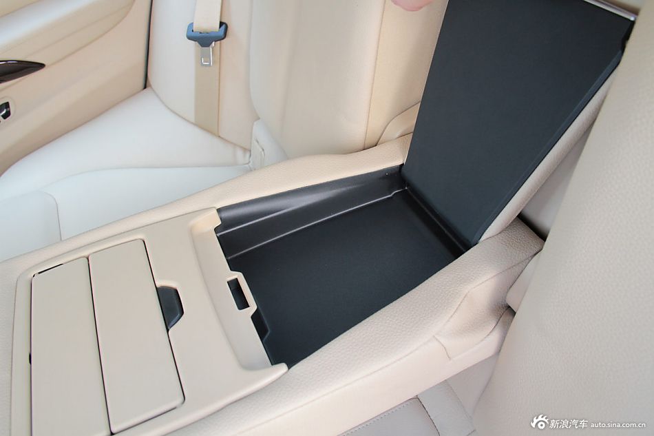 2013款宝马3系到店实拍