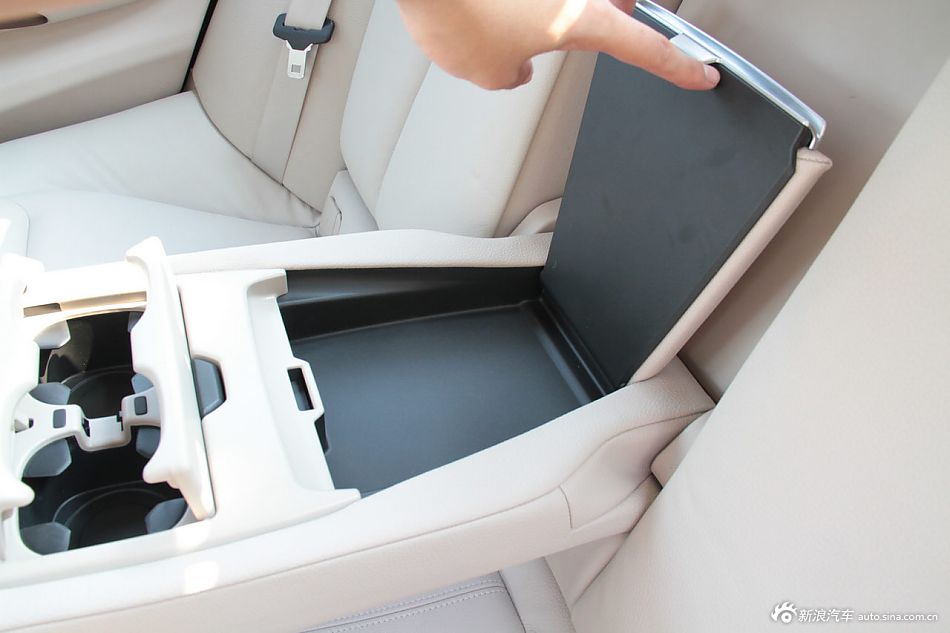 2013款宝马3系到店实拍