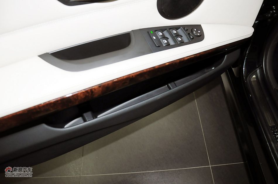 2012款宝马3系实拍