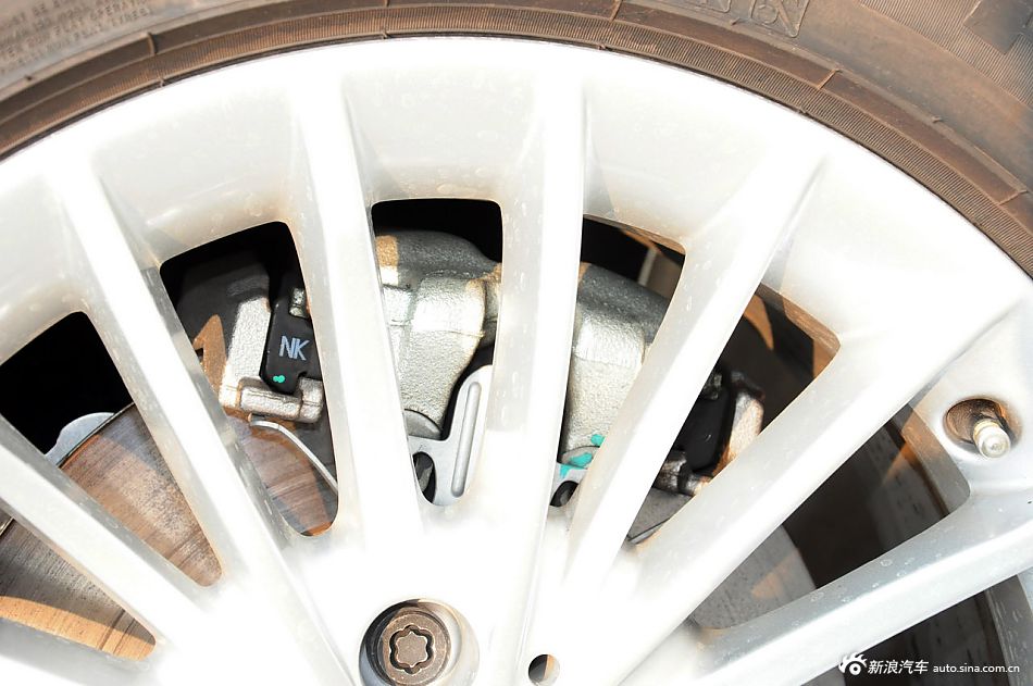 2013款宝马3系长轴距版实拍