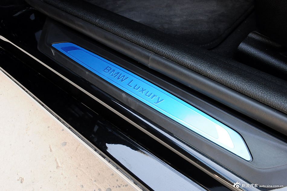 2013款宝马3系长轴距版实拍