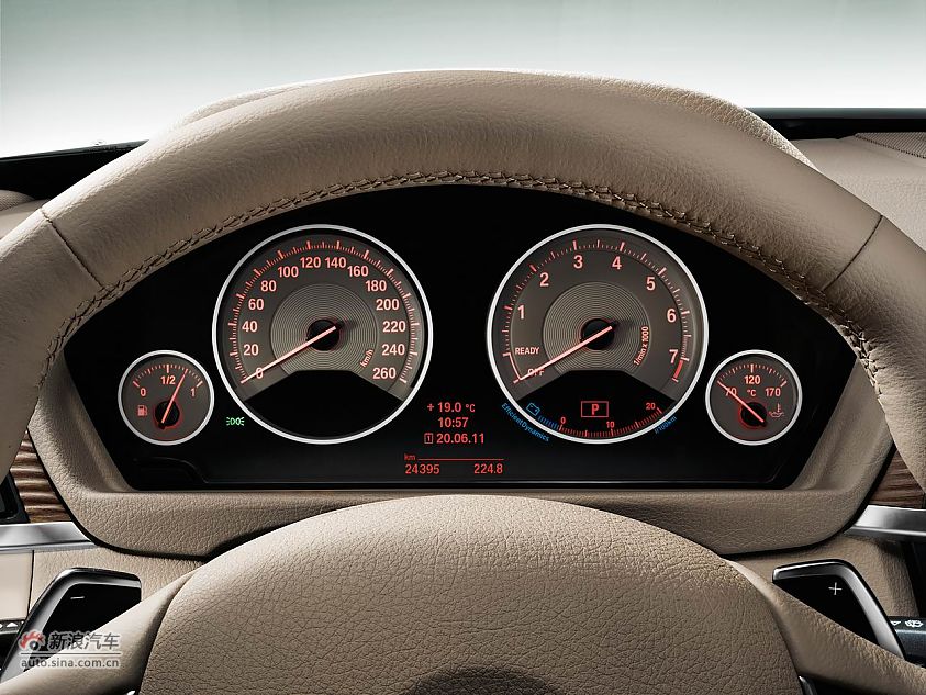 全新宝马3系轿车官方高清组图