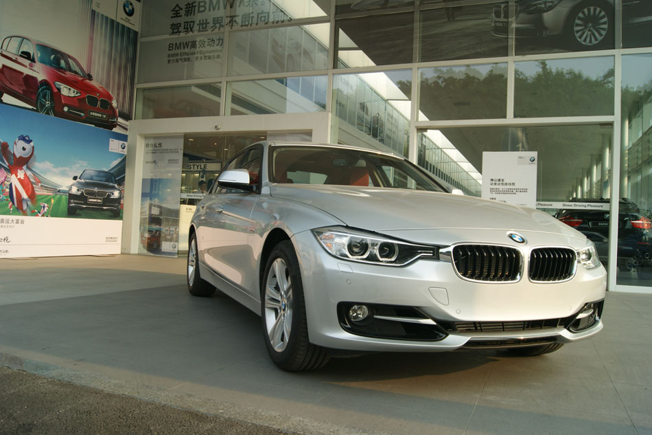 2013款宝马3系标准版