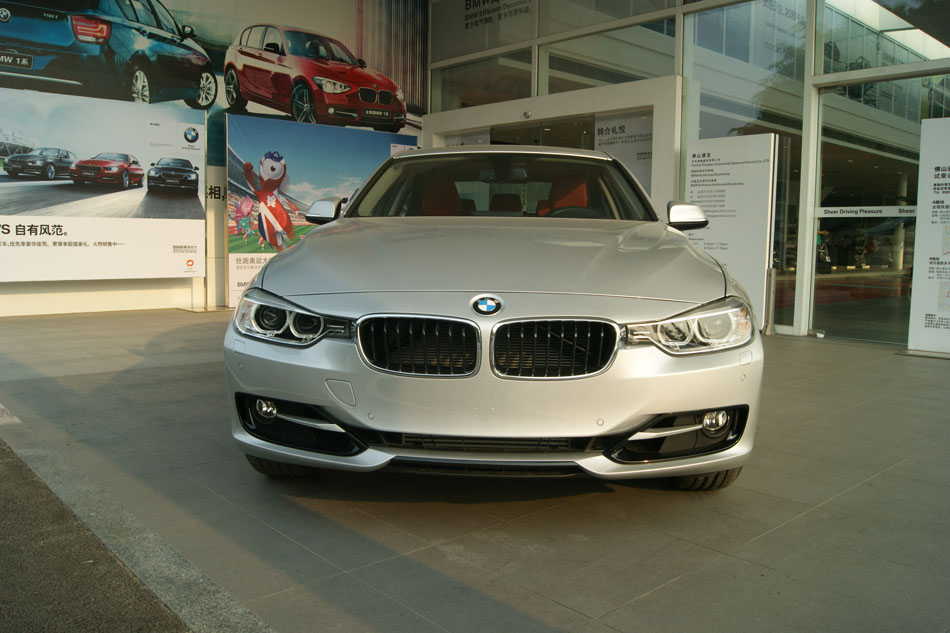 2013款宝马3系标准版