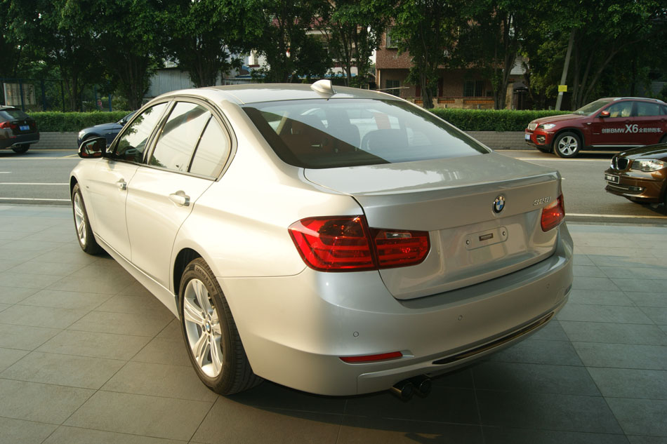 2013款宝马3系标准版