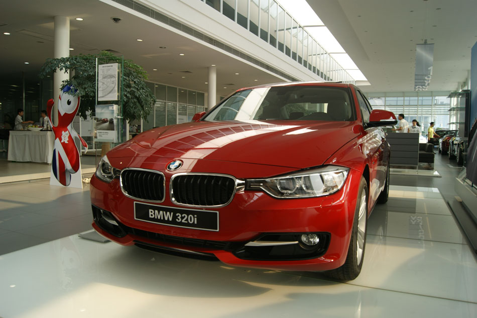 2013款宝马3系标准版