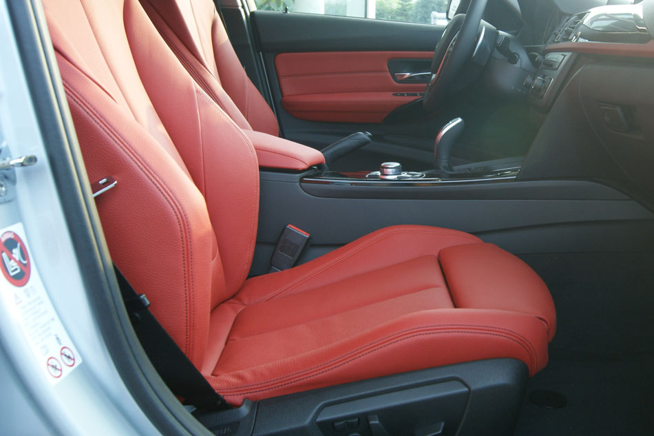 2013款宝马3系标准版