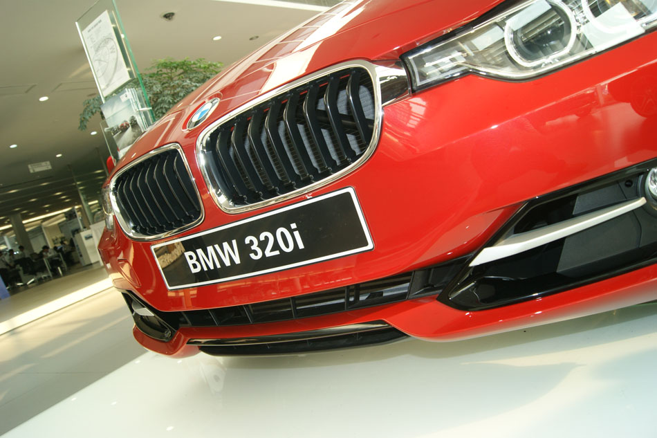 2013款宝马3系标准版