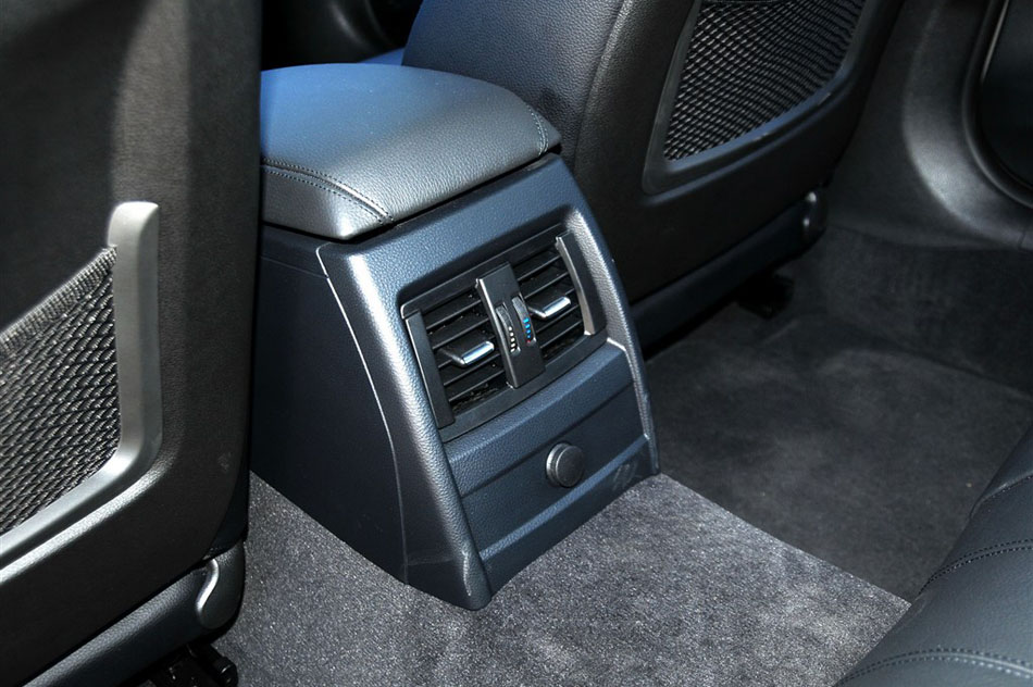 2014款 320Li 豪华设计套装 座椅空间