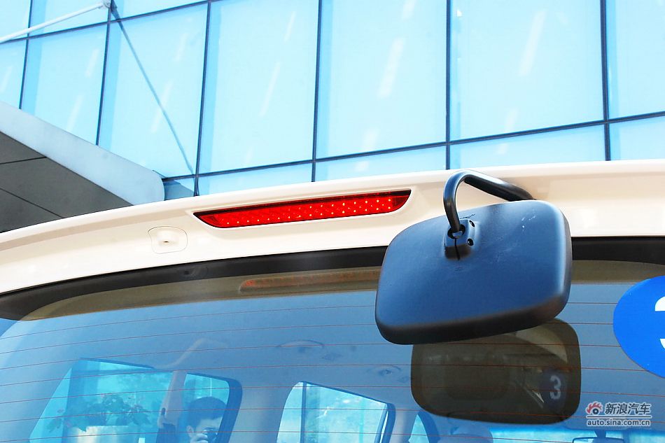 现代H-1辉翼外观实拍图