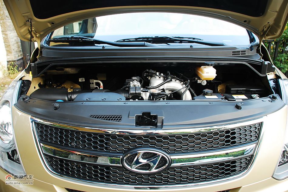 现代H-1辉翼实拍图