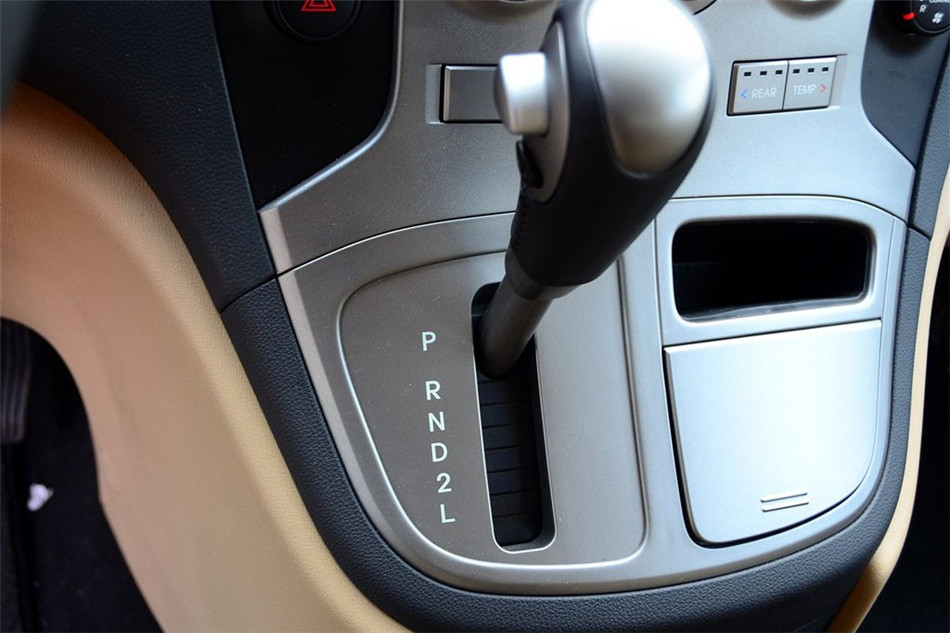 2011款H-1辉翼2.4L自动领航版