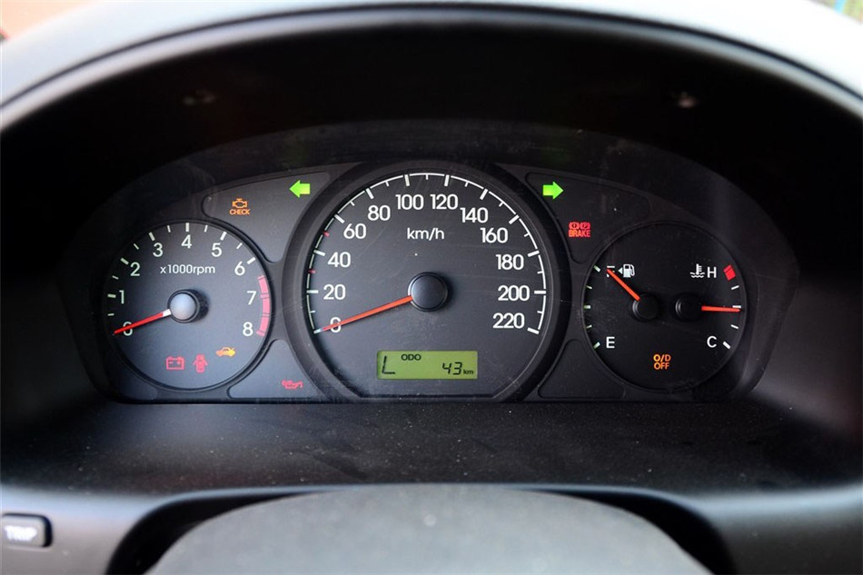 2011款H-1辉翼2.4L自动领航版